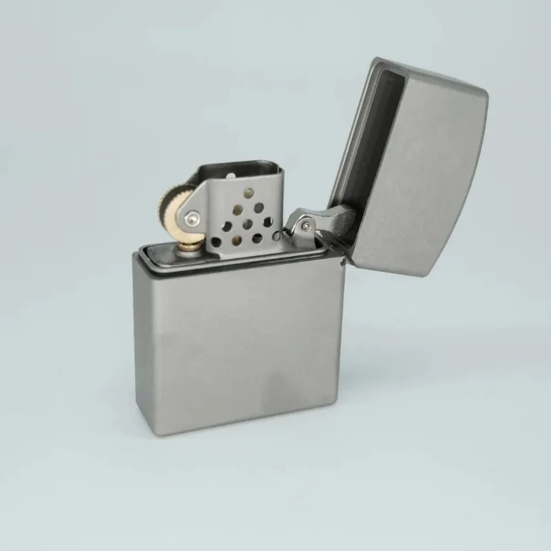 ولاعة زورو الجديدة بهيكل من سب - مراجعة Lighter Insert Zippo وسعره