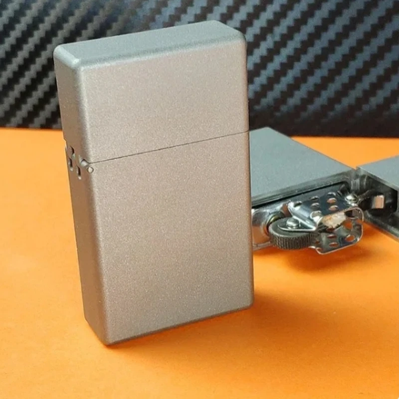 زورو سبائك التيتانيوم 538، 912 - مراجعة Lighter Insert Zippo وسعره