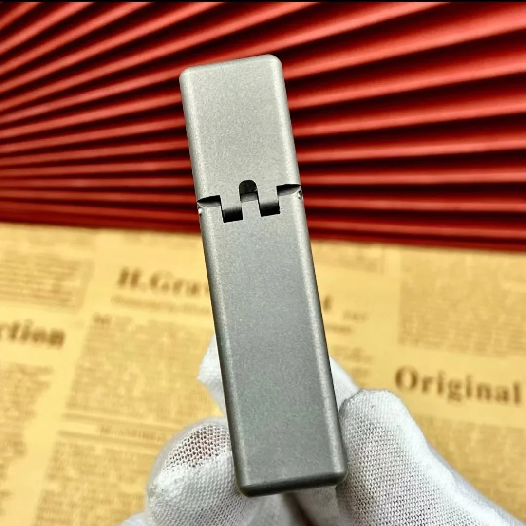 زورو سبائك التيتانيوم 538، 912 - مراجعة Lighter Insert Zippo وسعره