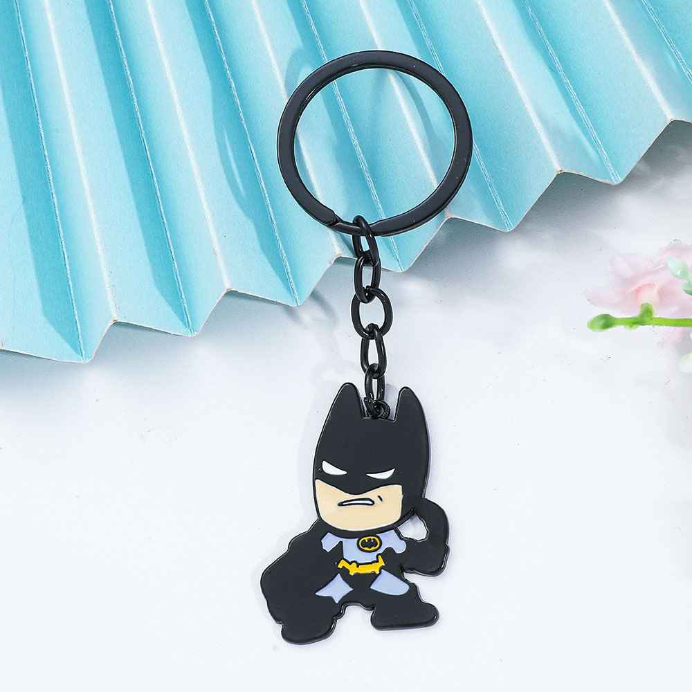 سلسلة مفاتيح كرتونية على شكل خ - مراجعة Carabiner Keychain وسعره
