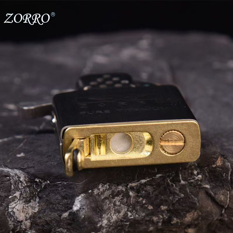 بطانة ZORRO Titanium، حركة مخت - مراجعة Lighter Insert Zippo وسعره